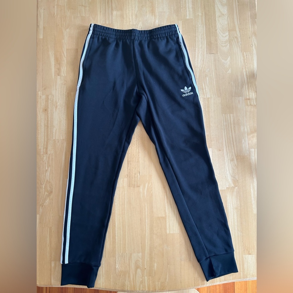 Adidas 3 stripe jogger sweatpants